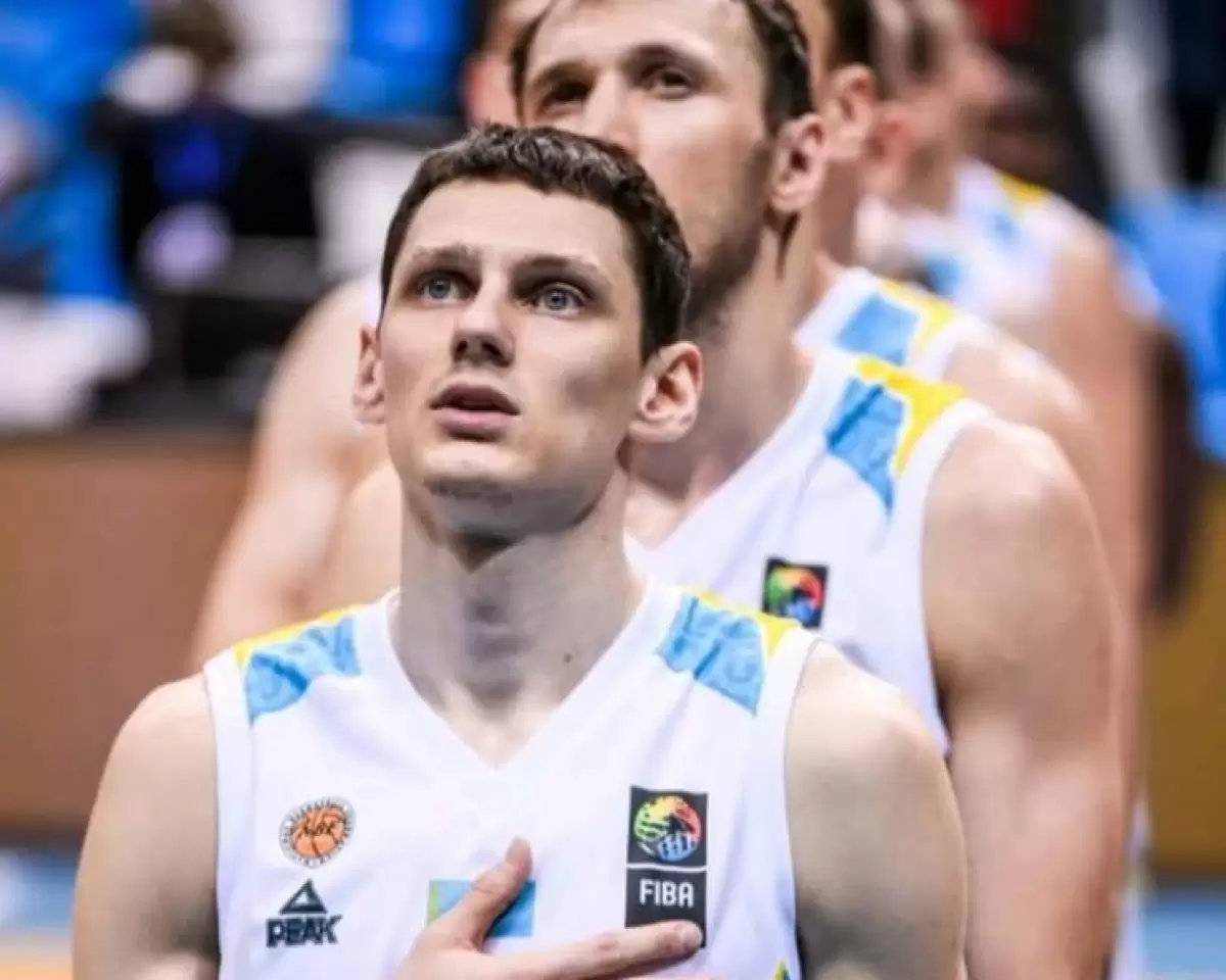 Қазақстан құрамасының ойыншысы шенеунікке айтқан сөзі үшін жыл соңына дейін алаңнан шеттетілді