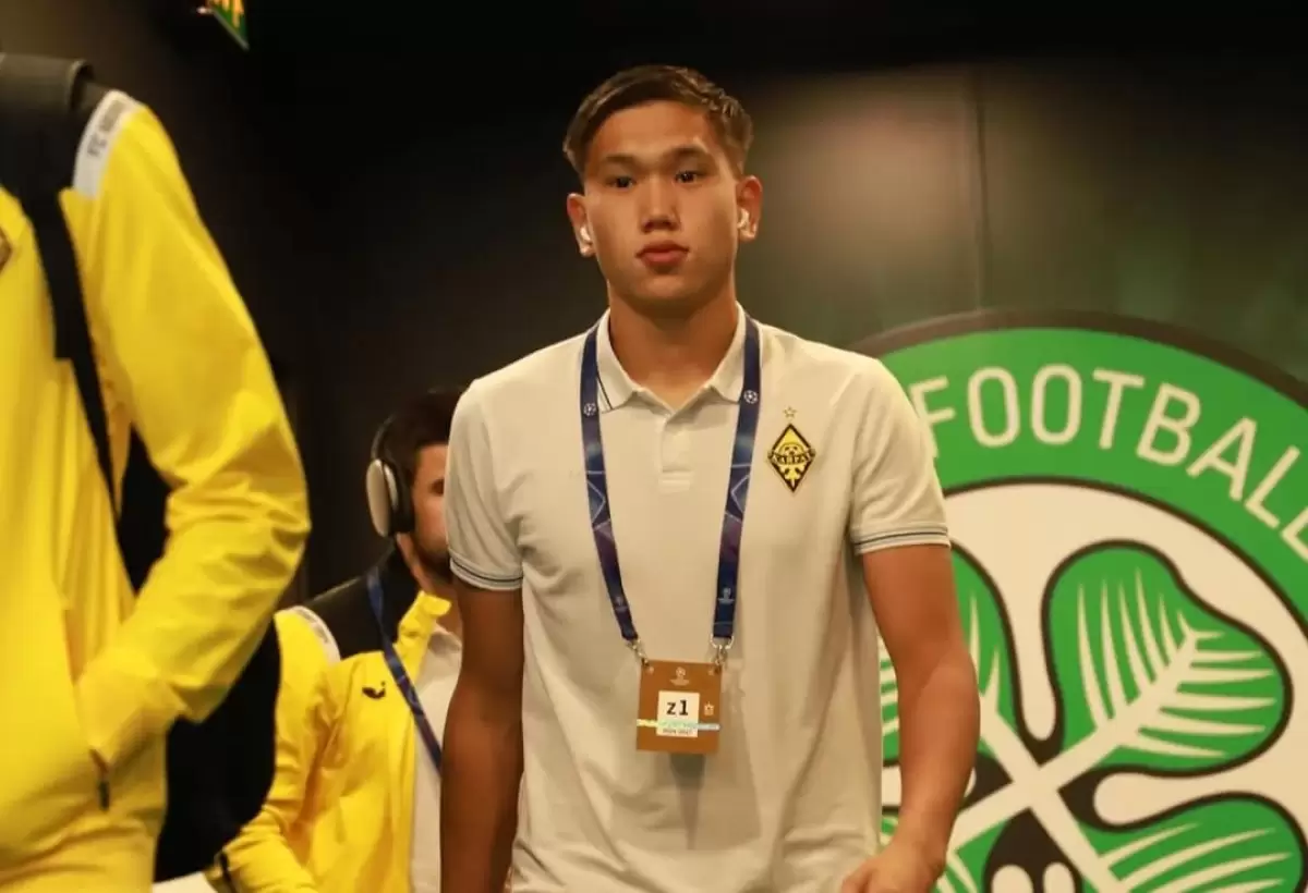 Секс папасы қызын серуендеуге жіберді, ал қызы әкесін транзакциялады Тотали дәмдеуіш секс