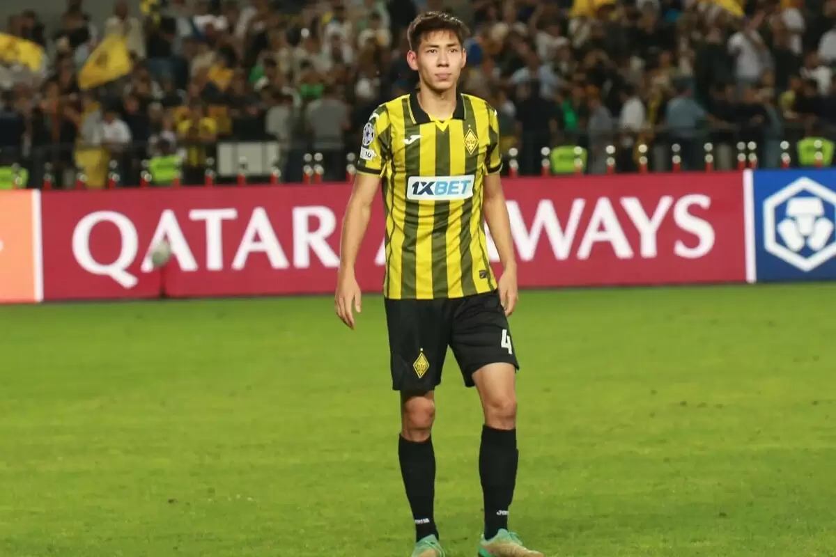 "Қайраттың" қазақстандық футболшысы отбасы құрды