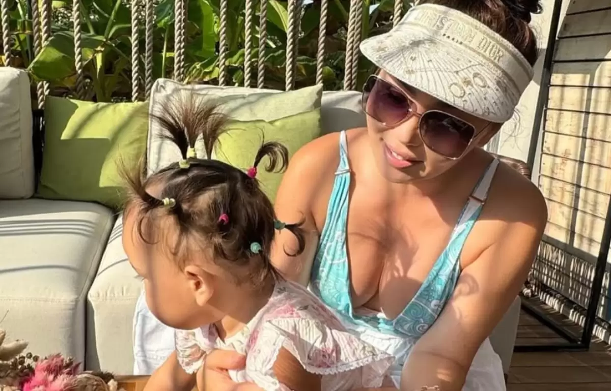 «Неткен ақылды қыздар!» – Баян Алагөзова бір жасар қыздарының жаңа видеосын жариялады