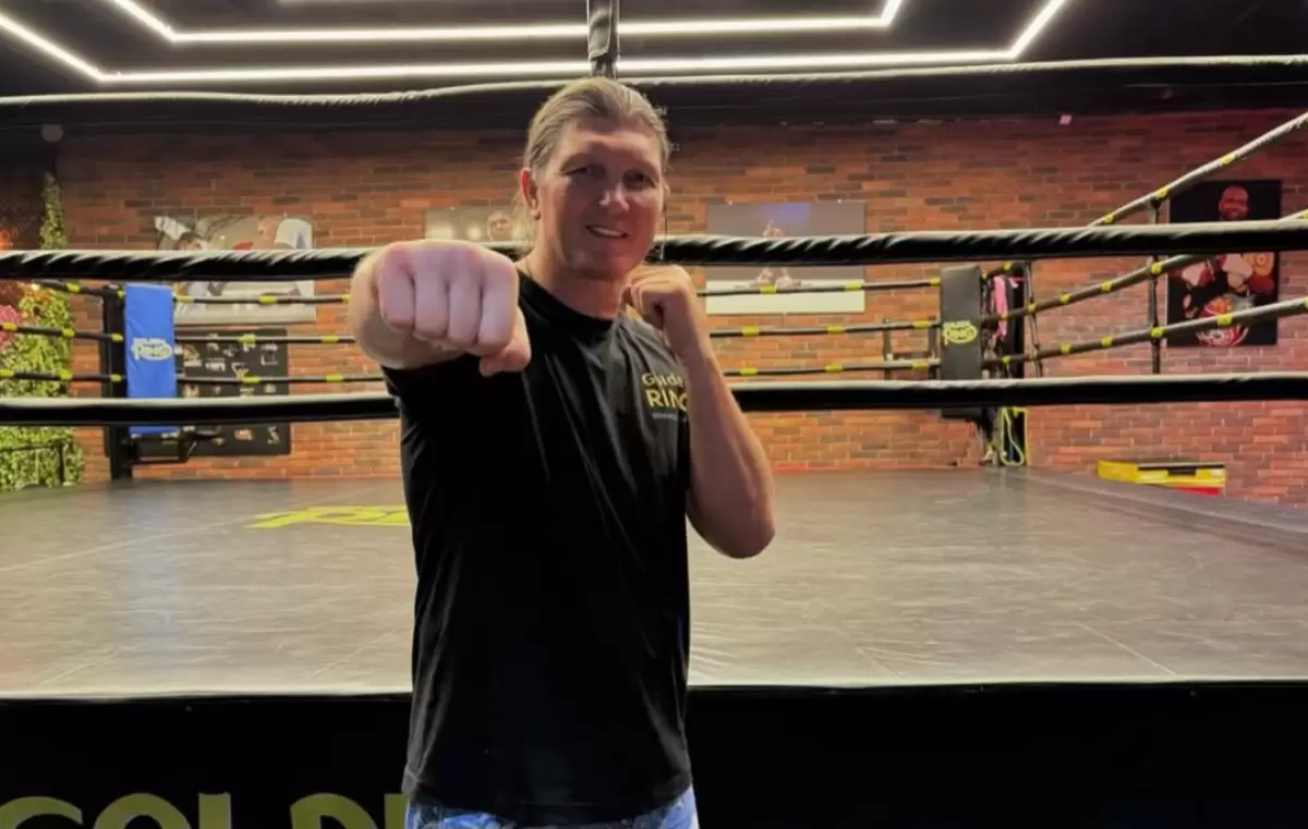 «Боксшылар кез келген стильге дайын болуы керек» — Василий Жиров ӘЧ-2025 жайлы