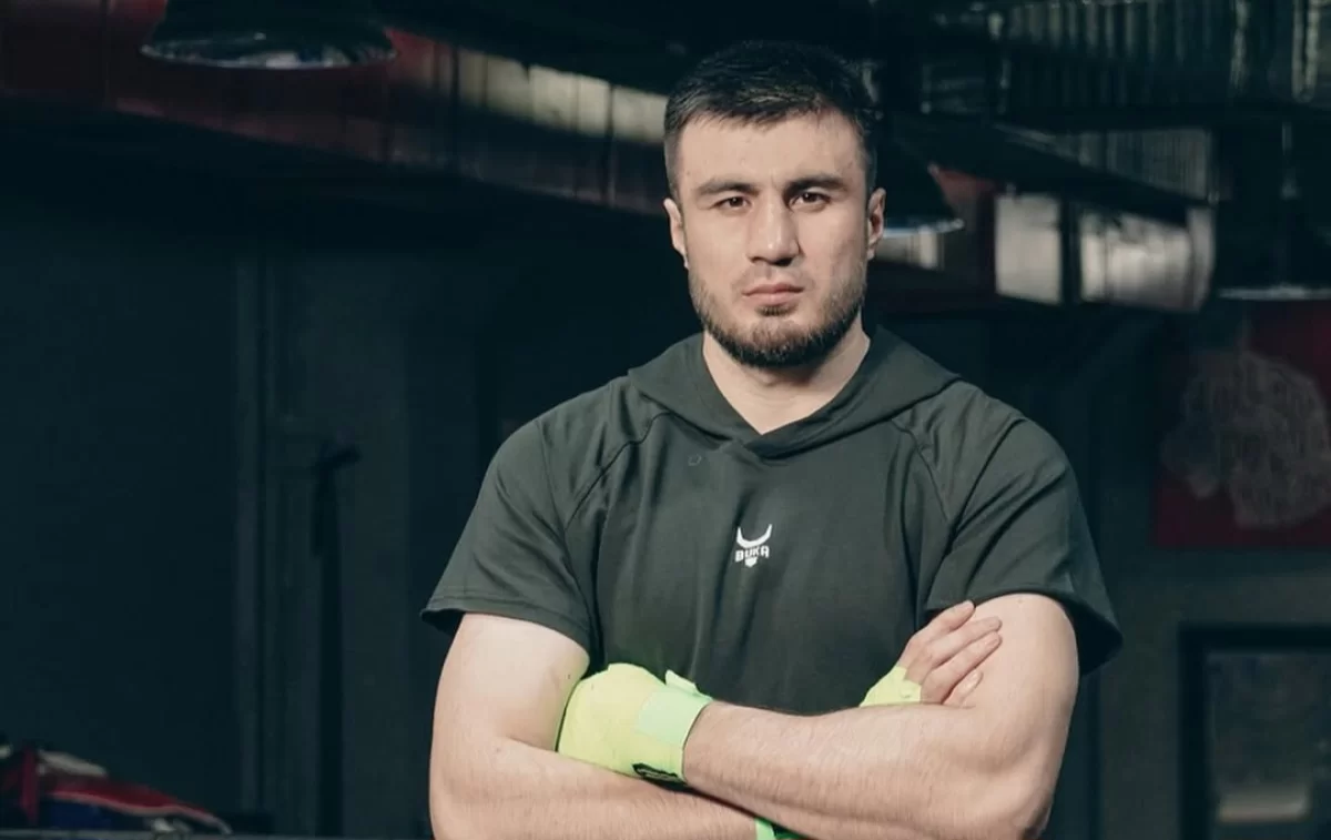 Баходир Джалолов WBC және WBA тұжырымдарының чемпионымен жұдырықтасты