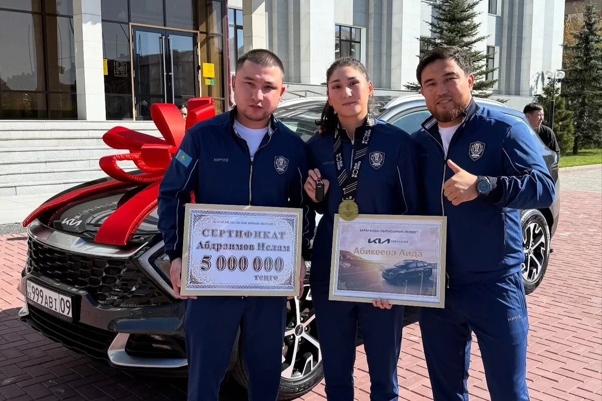 Қарағанды басшылығы Аида Әбікееваға 18,5 миллион теңгенің көлігін сыйлады