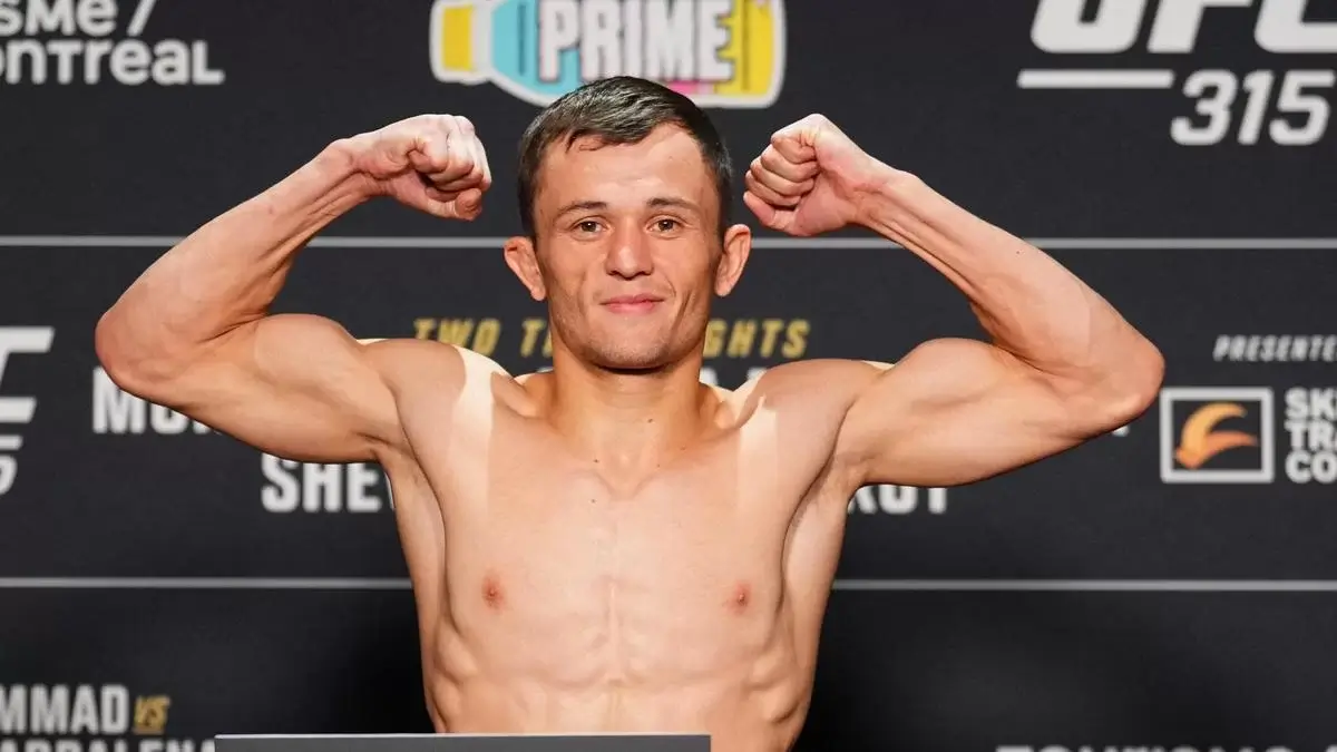 Ресми: Бекзат Алмахан UFC-дегі келесі жекпе-жегін Топуриямен өткізеді
