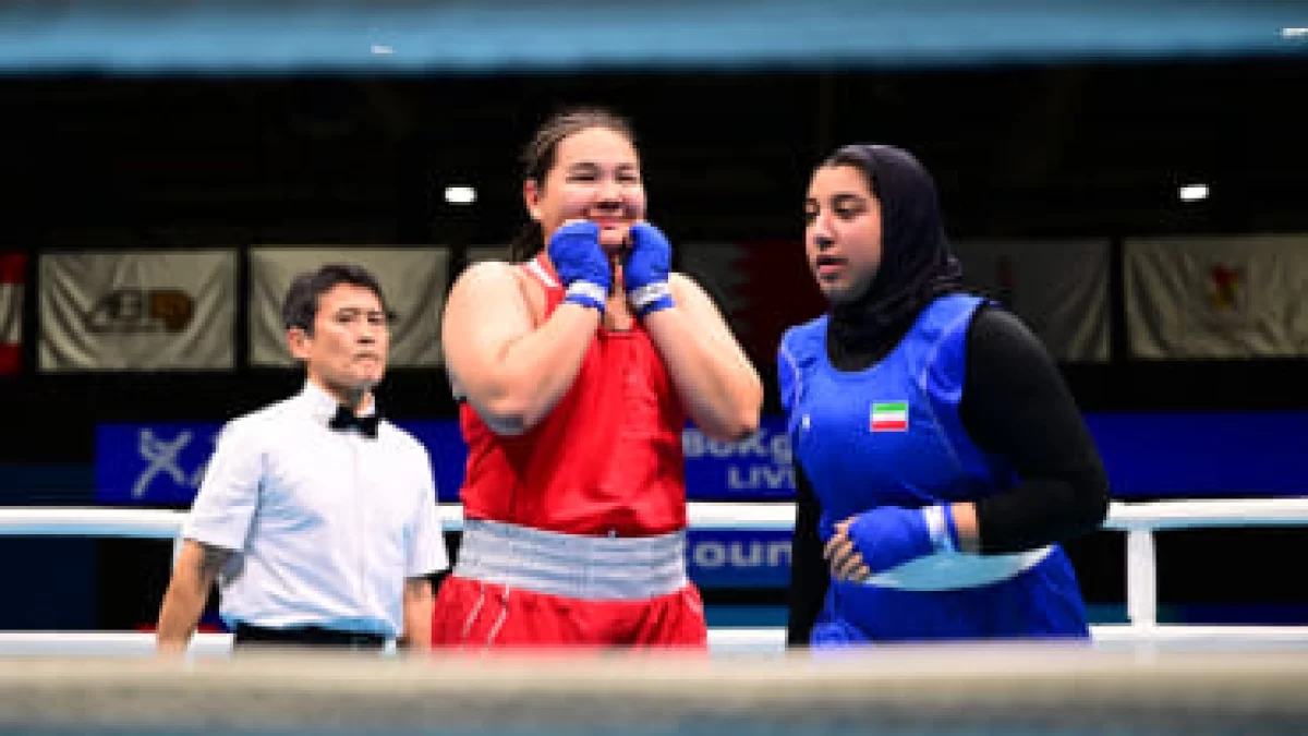 Қазақстандық боксшы қарсыласын үш рет құлатып, финалға шықты