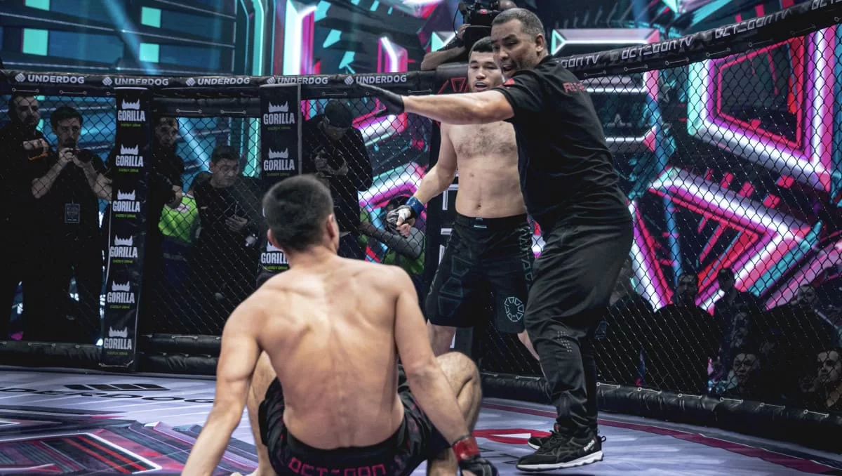 OCTAGON 81 турнирінде жекпе-жек қатаң тұншықтыру тәсілімен аяқталды