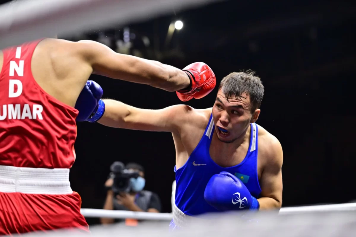 Қазақстандық боксшы әлем кубогында нокдаунға ұшырады