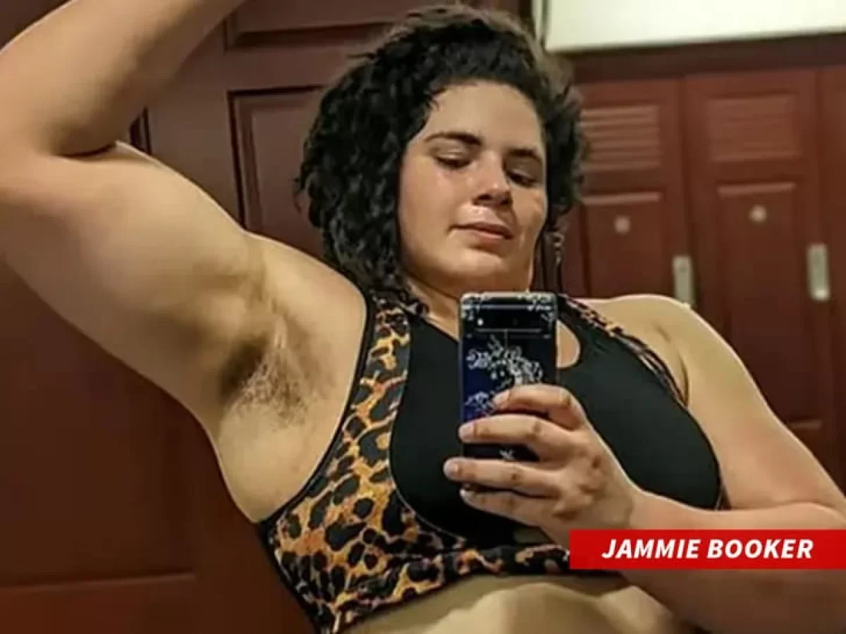 Еркек болып шықты: әлем чемпионы атанған әйел жыныстық тексеру кезінде дауға тап болды