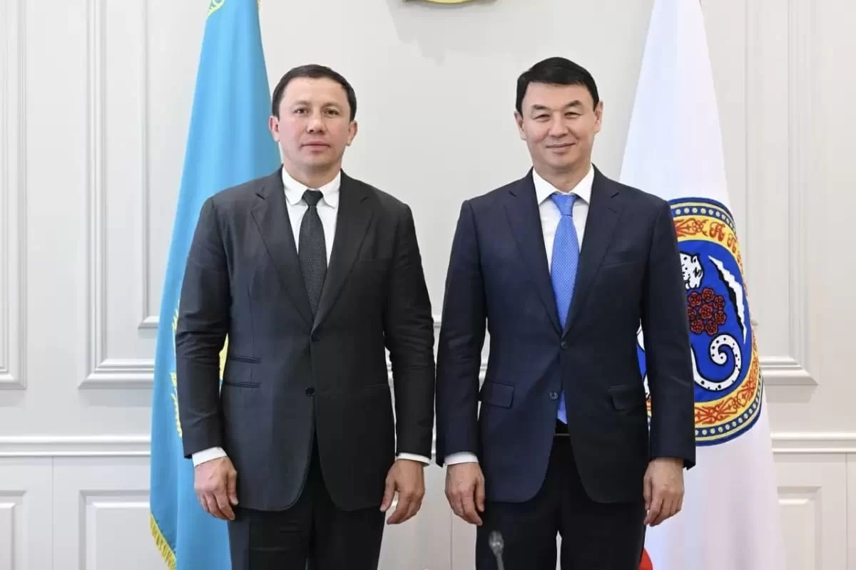 Геннадий Головкин Алматы басшысымен кездесу өткізді
