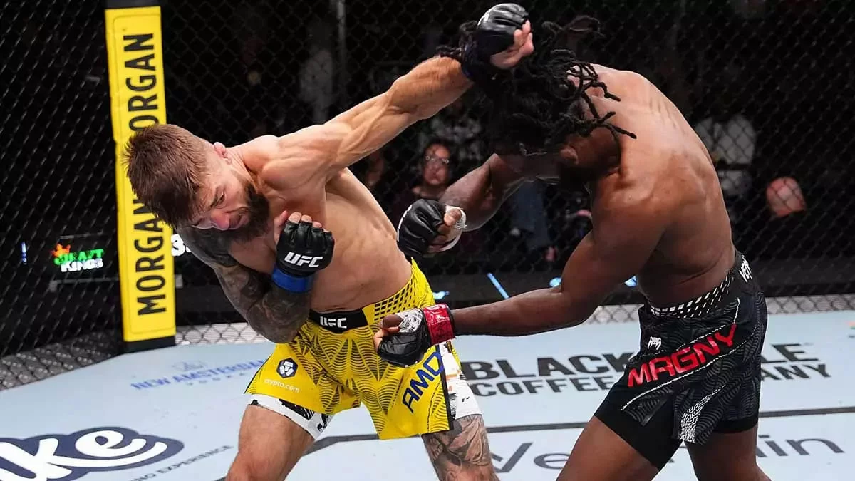 Украиналық жауынгер Шавкат Рахмоновтың экс-қарсыласын ерекше әдіспен жеңді