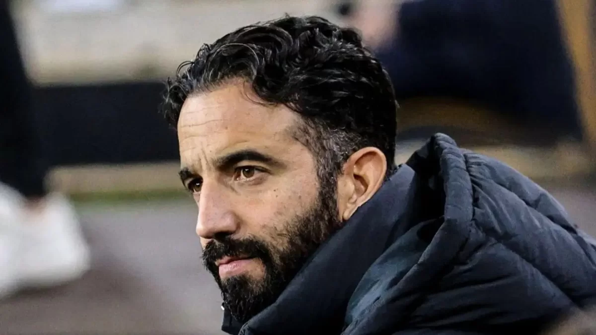 «Манчестер Юнайтед» бас бапкердің тағдырына қатысты шешім қабылдады