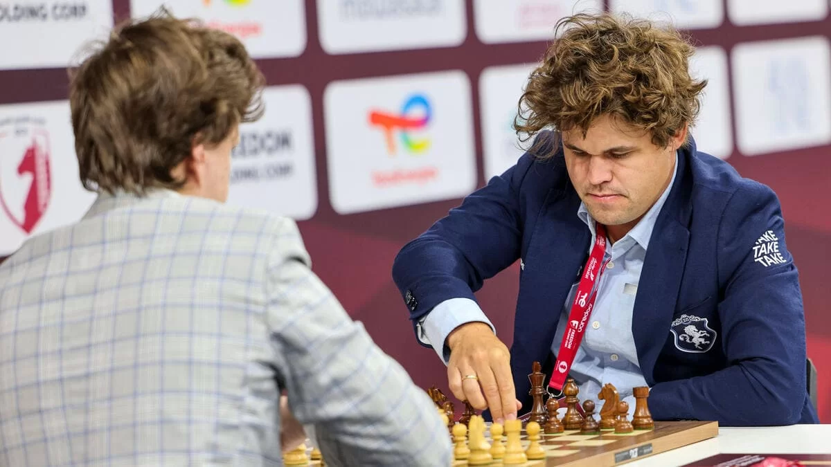 Әйгілі шахматшы Магнус Карлсен жеңілістен кейін ашуға булықты