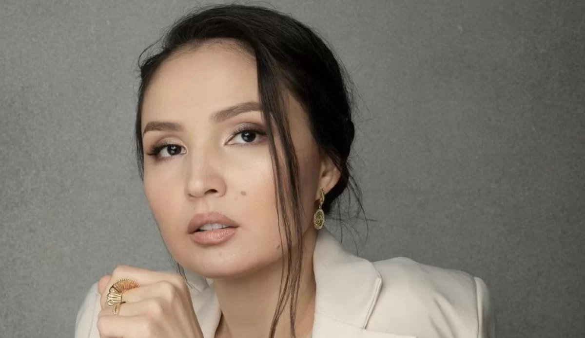 Жұлдыз Әбдукәрімова анасына Астанадан пәтер алып берді