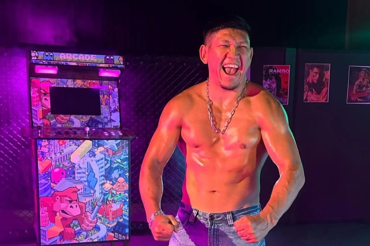 «Шара Буллет» Қуат Хамитовқа «шабуыл» жасады (ВИДЕО)