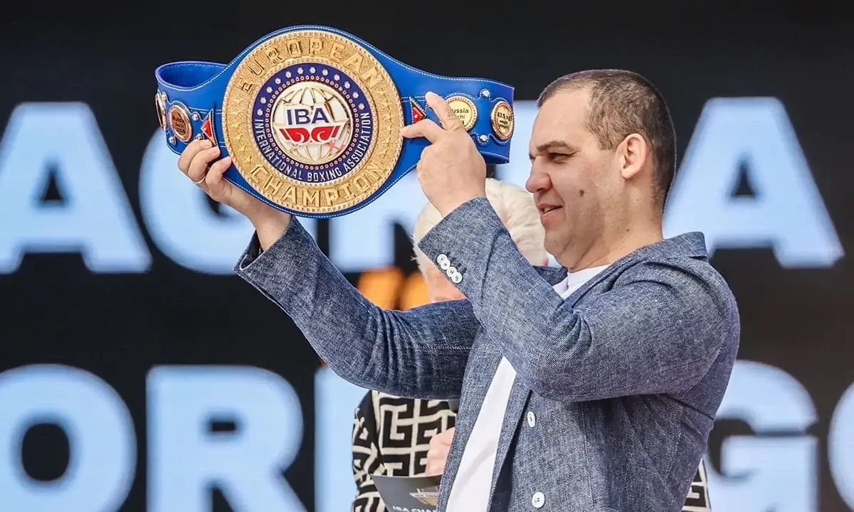 «IBA кәсіби боксқа серпін береді» — Қазақстанды қандай ірі жекпе-жектер күтіп тұр?