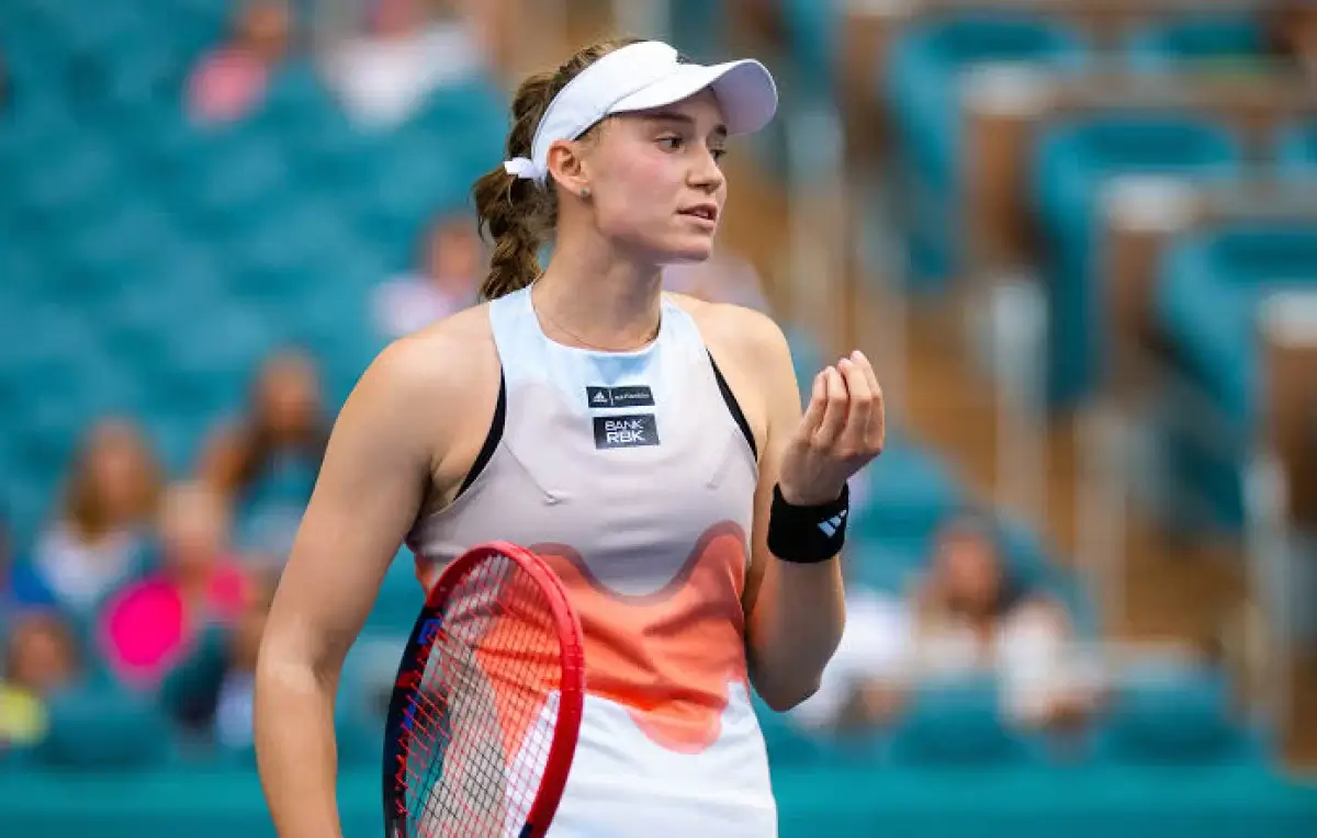 Елена Рыбакина жаңа жылды нешінші орында бастады?