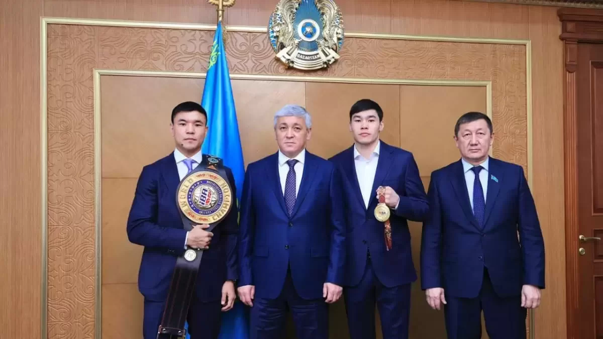 Қарағанды әкімі Жүсіпов пен Аққалықовқа қомақты сыйақы табыстады