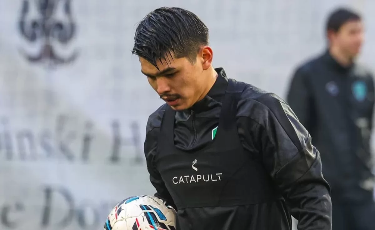 Ғалымжан Кенжебек жаңа клубында алғашқы жаттығуын өткізді (ФОТО)