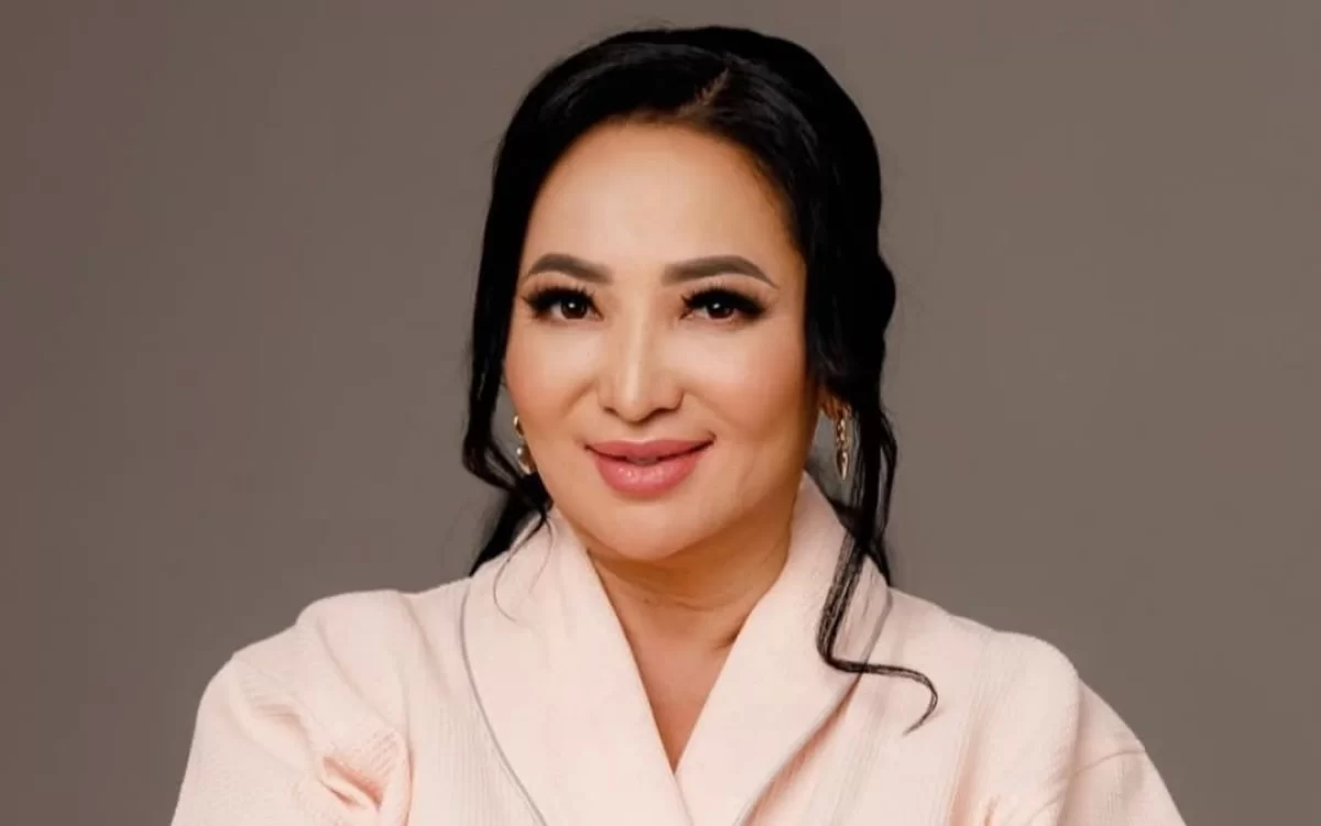 Қайрат Нұртастың анасы 18 жыл бұрынғы суретті жариялады