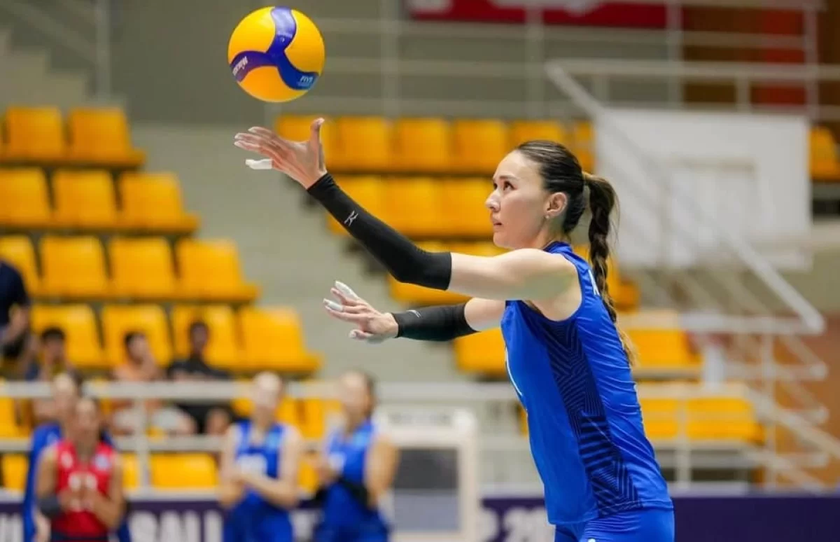 "Плюстері көп": Қазақстанның үздік волейболшысы Еуропаға ауысудың маңыздылығын айтты