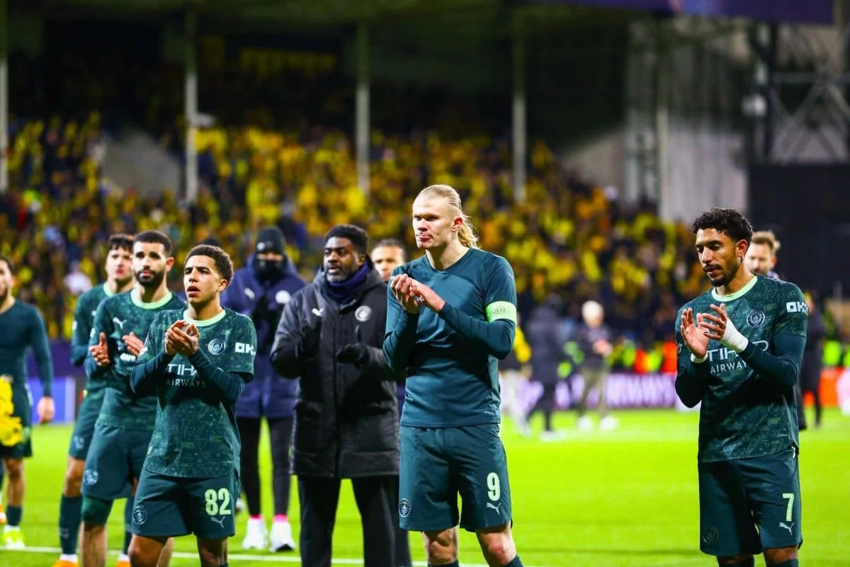 "Ман Сити" жұлдыздары жанкүйерлерден кешірім сұрап, билет ақысын қайтарды