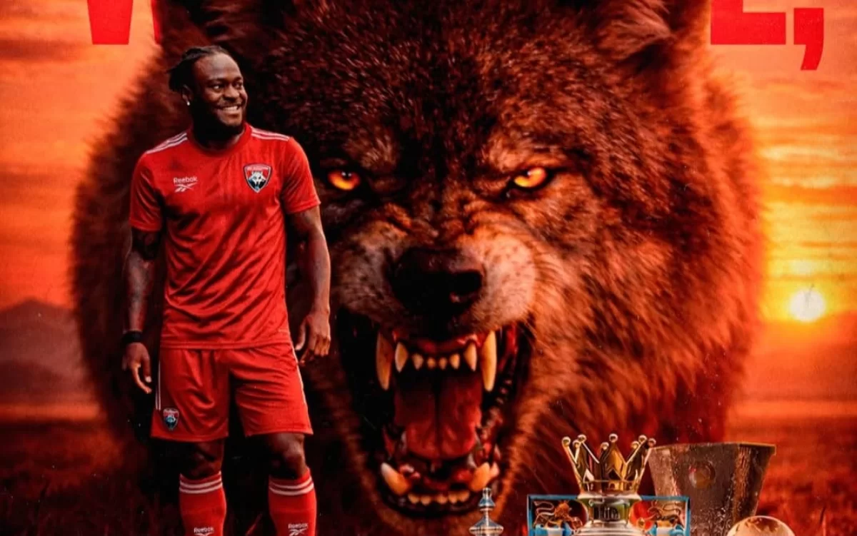 Виктор Мозес қолтаңба таратты, трибуна аты-жөнін ұрандатты: эмоцияға толы таныстырылым (ВИДЕО)