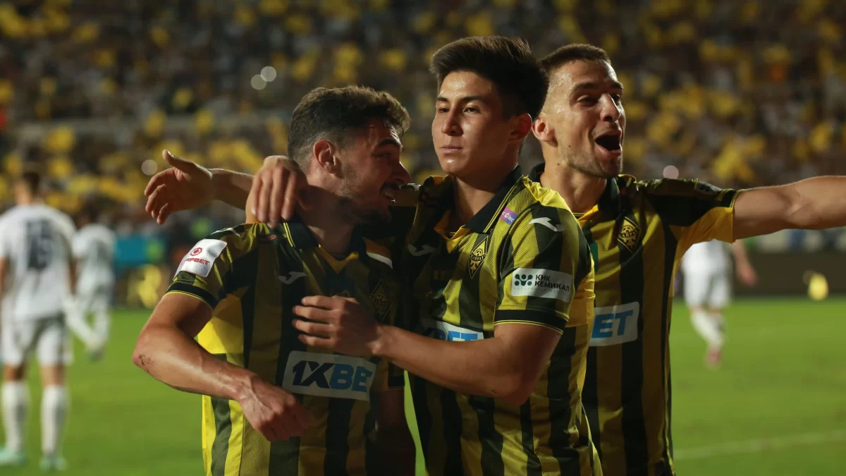 "Қайрат" "Арсеналмен" ойнау үшін Лондонға аттанды (ВИДЕО)