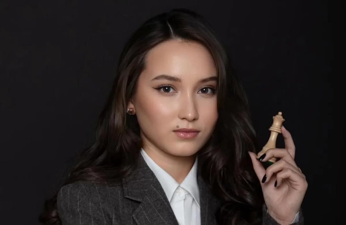 "Біреуді “құлатып” тастауға дайын сияқтымын" — Жансая Әбдумәлік ана болудың қиындығын айтты