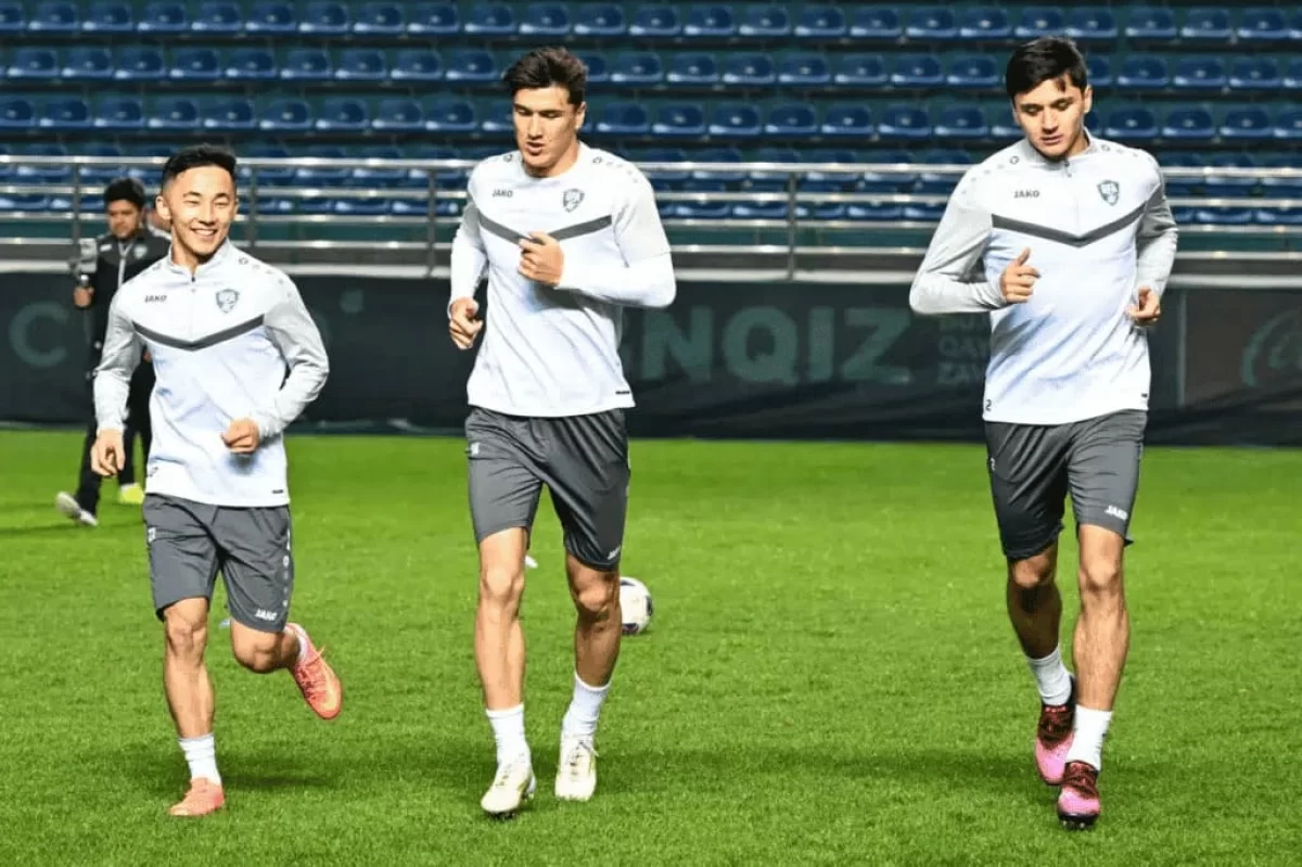 Хусанов? Өзбекстанның үздік ойыншысы белгілі болды