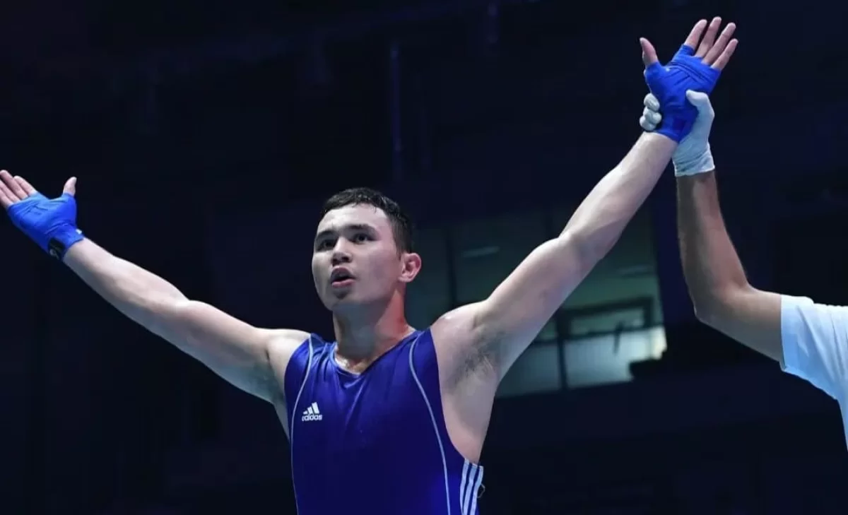 Әлем чемпионатында әділетсіздікке ұрынған қазақ боксшысы қарсыласын нокдаунға жіберді