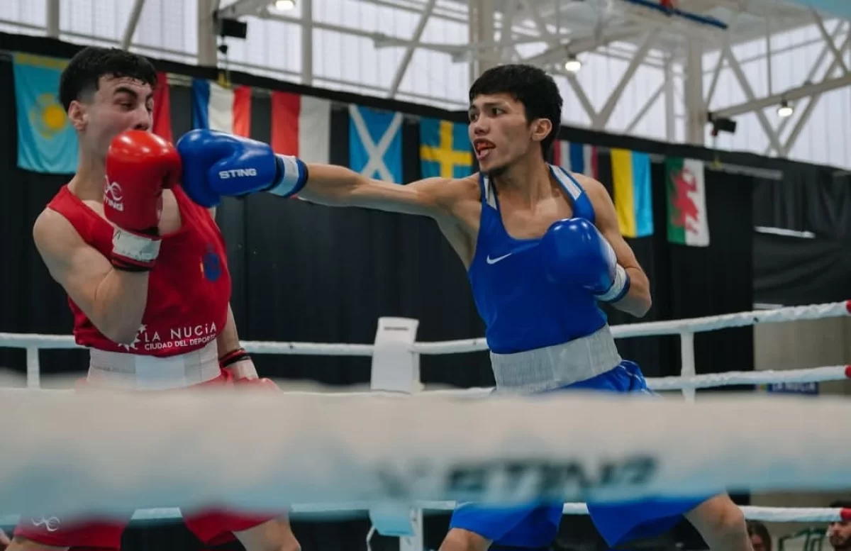 Санжар Тәшкенбай қарсыласын нокдаунмен "жаншып", алтын алды