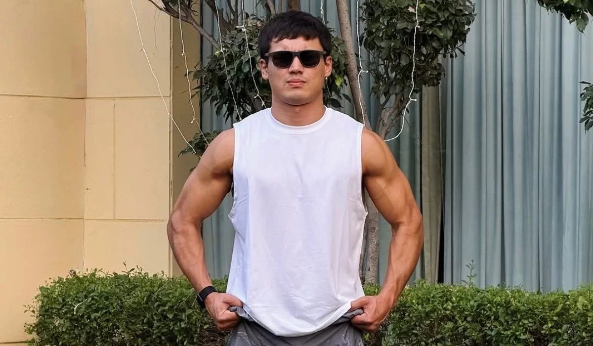 "Үйге бөлшек-бөлшек болып қайтасыңдар." Еркебұлан Тоқтар стримерлерге қатаң ескерту жасады (ВИДЕО)