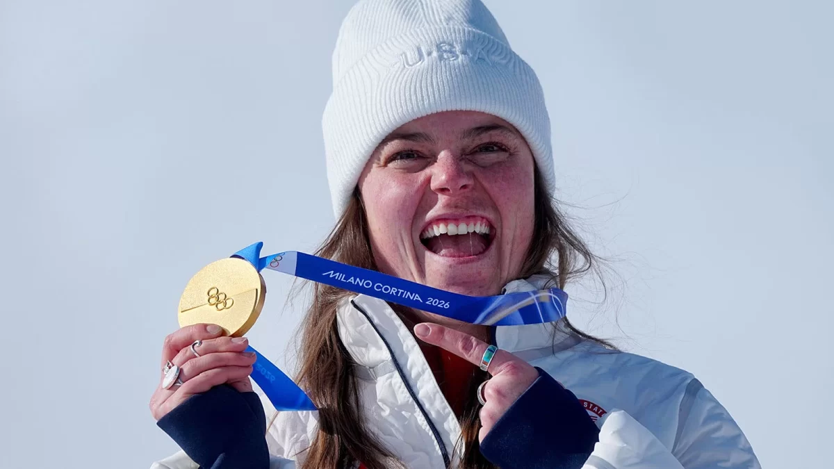 "Онымен секірмеңіздер": Олимпиада чемпионы медаль сапасына шағымданды