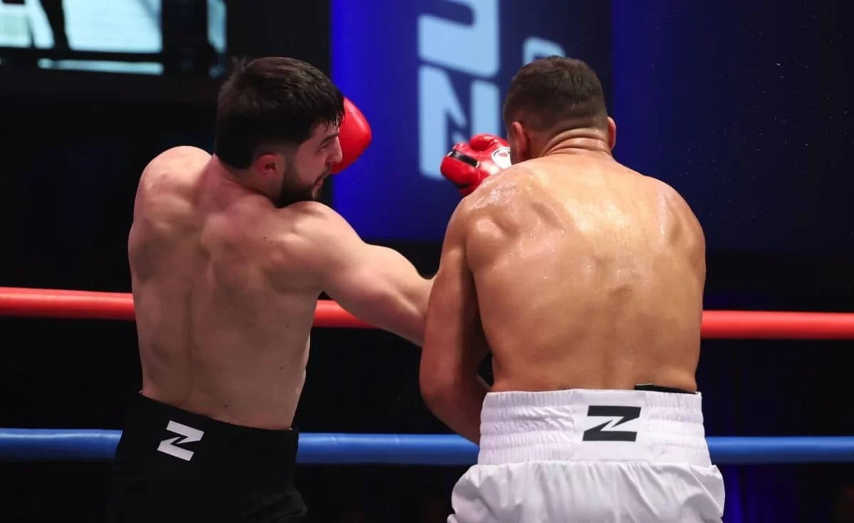 Ресейлік боксшы ауыр соққымен қарсыласын "ұйықтатты" (ВИДЕО)