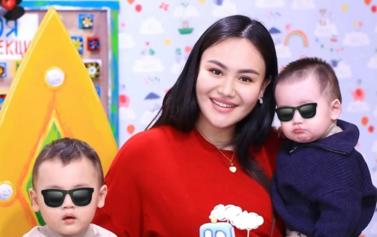 Дина Төреәлі ұлының тұсауын кесіп, отбасылық мереке ұйымдастырды (ВИДЕО)