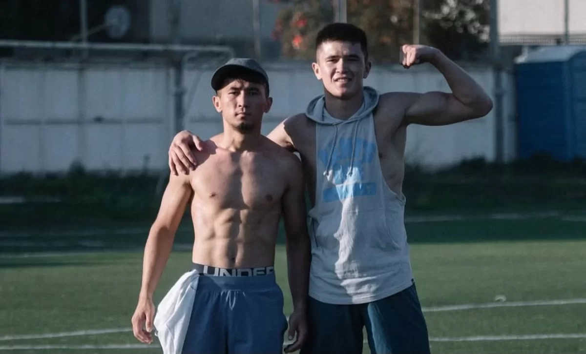 Ағайынды Сабырхандар Головкиннің экс-жаттықтырушысымен дайындыққа кірісті