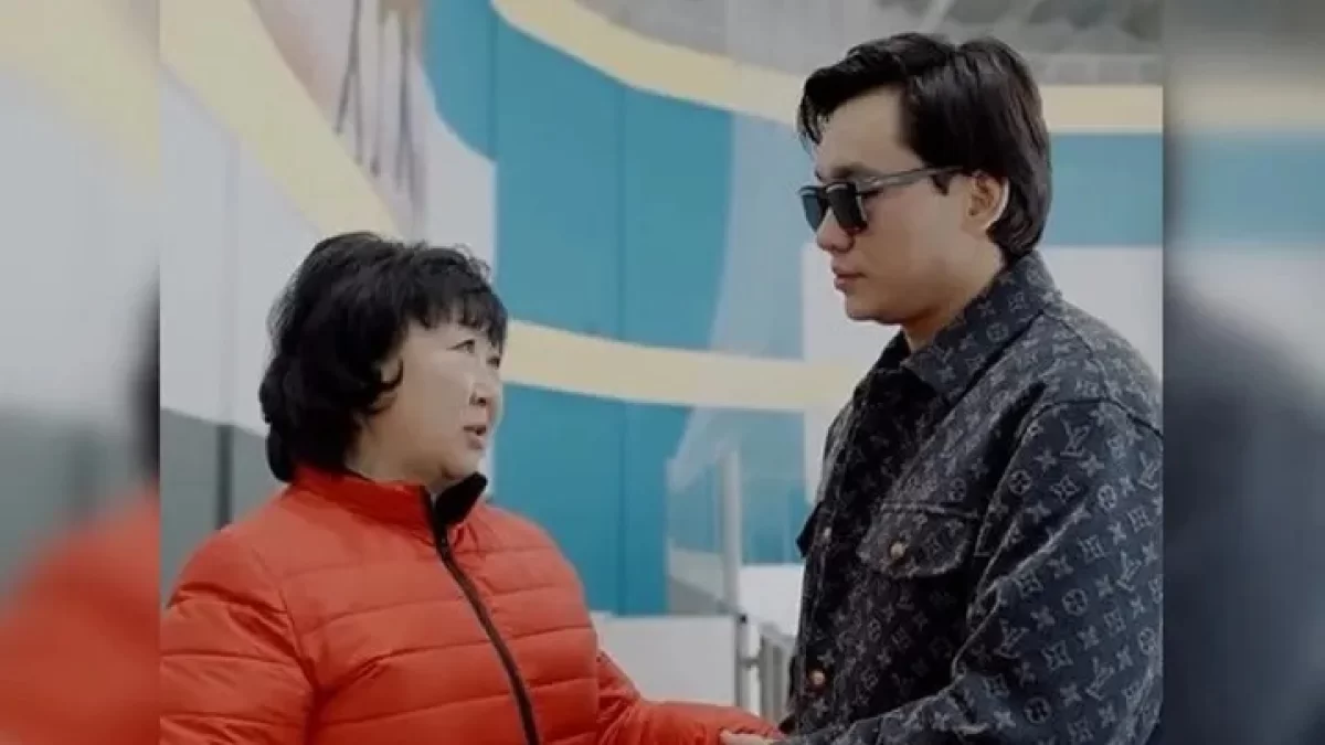 "Батырымыз мәңгі жүрегімізде": Қайрат Нұртас Денис Теннің анасымен жолықты (ВИДЕО)