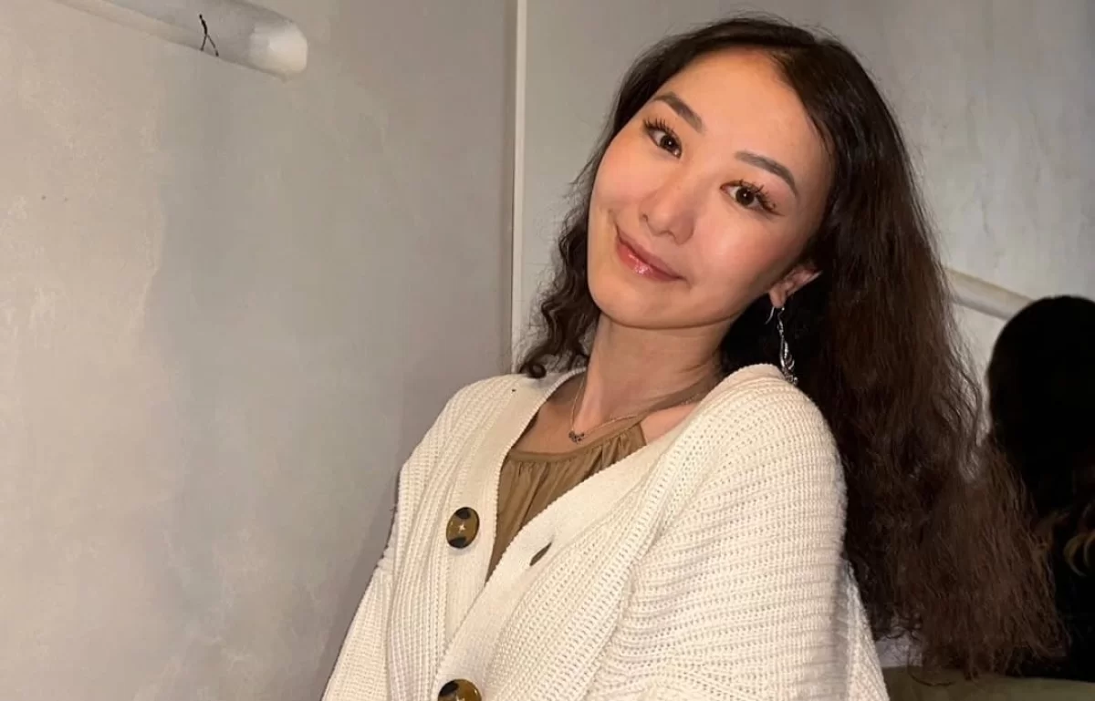 Диплом, жүргізуші куәлігі және туған күн: Элизабет Тұрсынбаева жеке жаңалықтарын жариялады