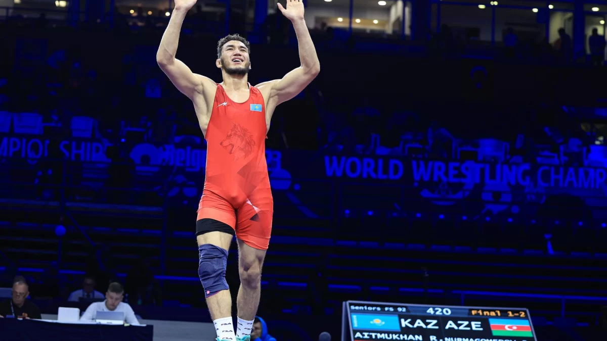 Ризабек Айтмұхан қатарынан үшінші жеңісіне жетіп, жартылай финалда ресейлік мықтымен белдеседі