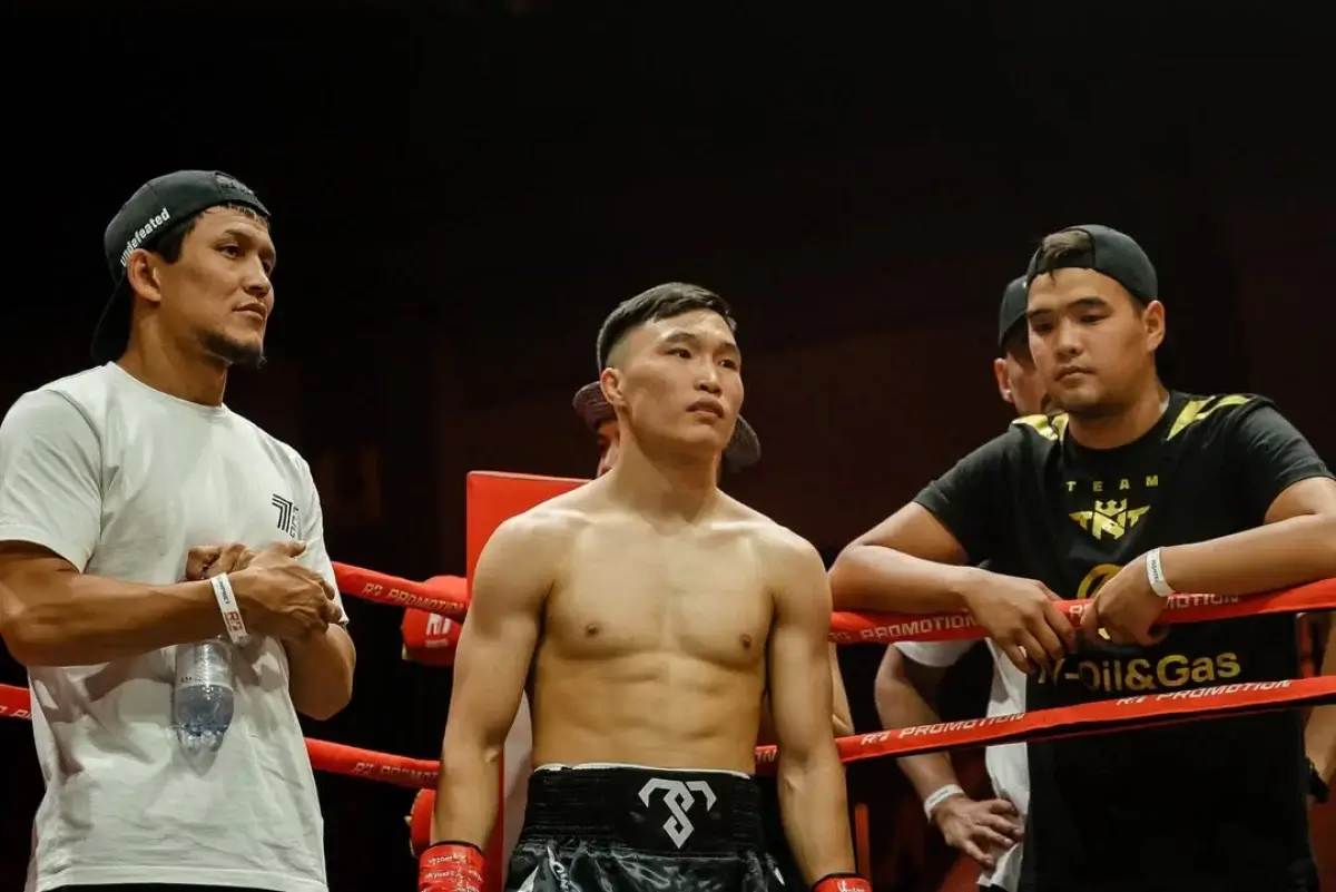Жеңіліп көрмеген қазақ боксшысы IBF-тің экс-чемпионымен жұдырықтасады