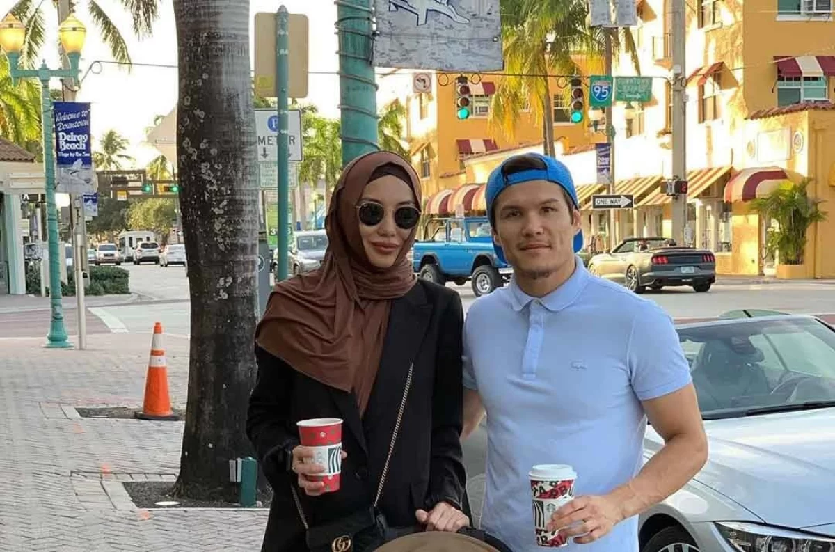 "Ішімнен екі рет тепті" — Данияр Елеусіновтың жұбайы көршілерінің шағымына ілікті