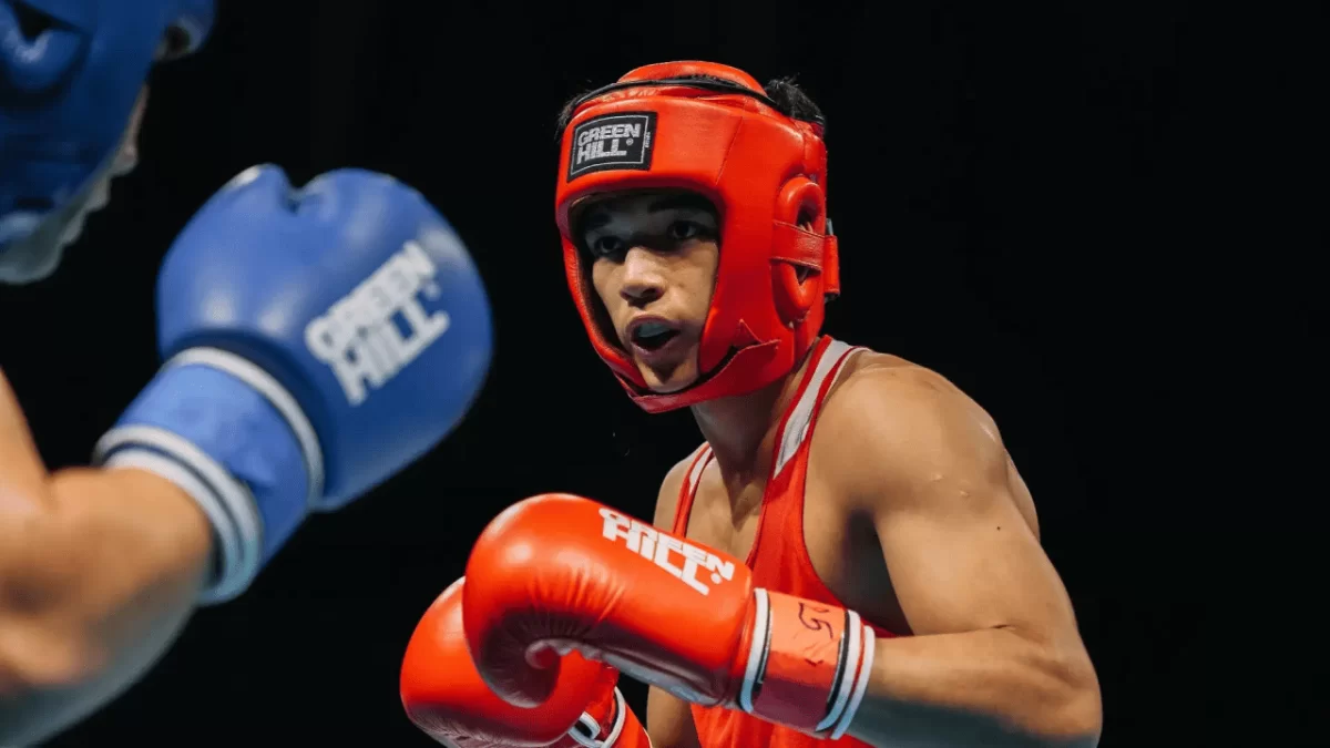 Қазақстандық боксшы Таиландтағы турнирде тәжікстандықты айқын басымдықпен жеңді