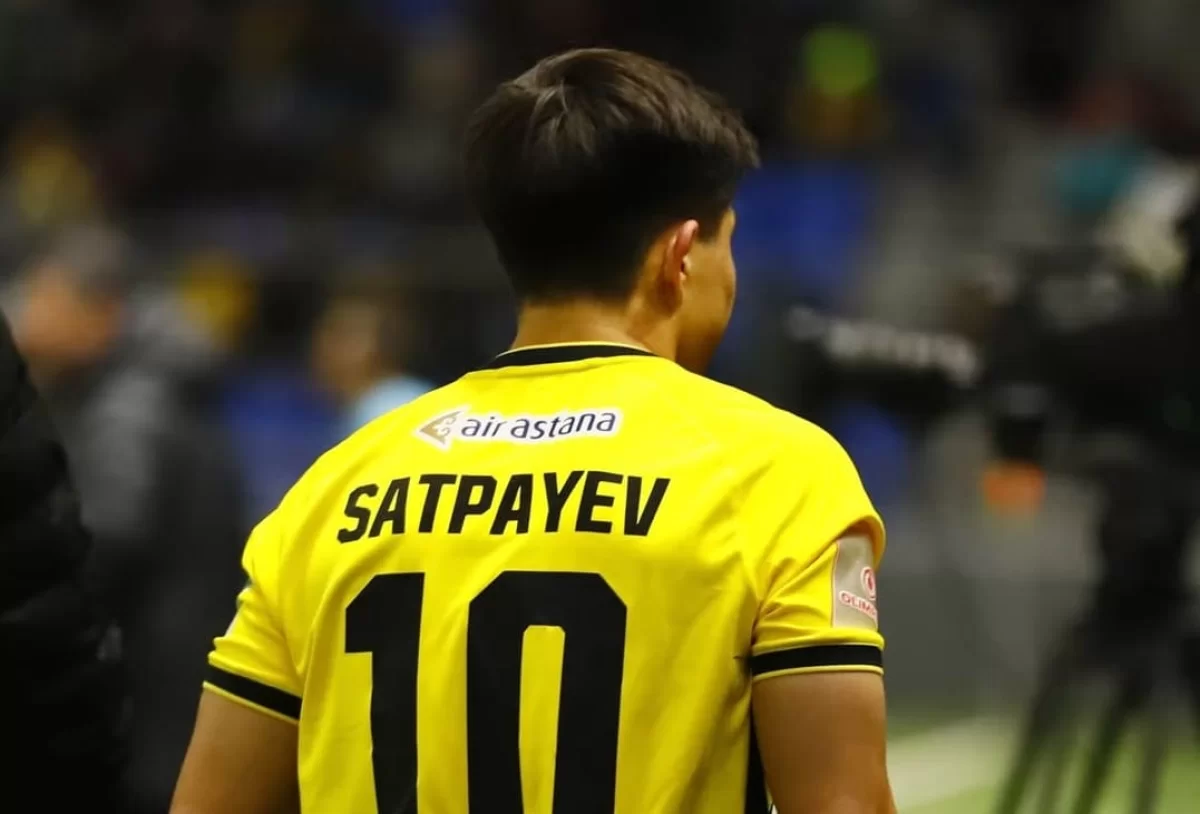 Дастан Сәтпаев "Қайратқа" жеңіс сыйлады (ВИДЕО)