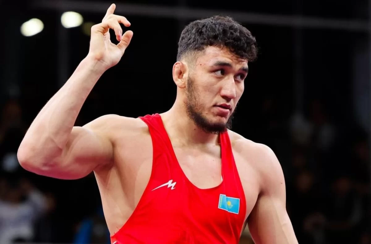 Жаңа салмақ, жаңа жеңіс: Ризабек Айтмұқан чемпиондықты мерзімінен бұрын алды (ВИДЕО)