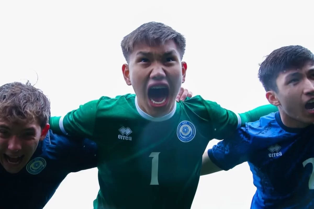 Шерхан Қалмырза алаңнан қуылып, Қазақстан шешуші сәтте күйреді