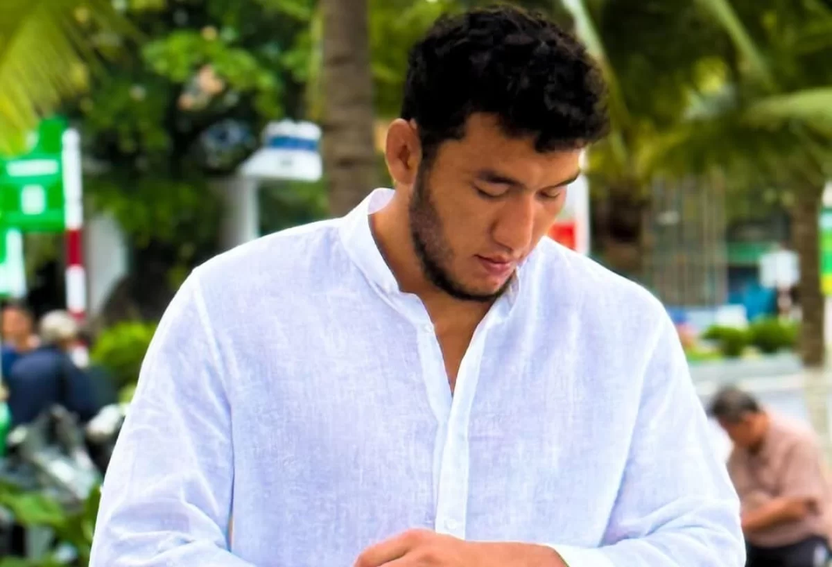 "Жаныңыз жәннатта болсын": Ризабек Айтмұқан қара жамылды (ВИДЕО)