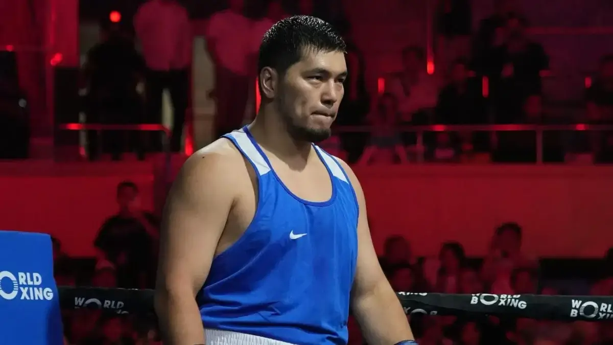 Айбек Оралбай медаль үшін өзбек боксшысымен жұдырықтасады