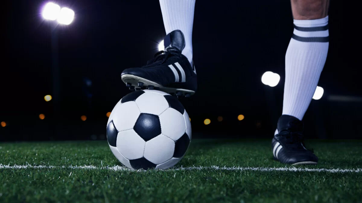 Жеті футболшы елге қайтудан бас тартты