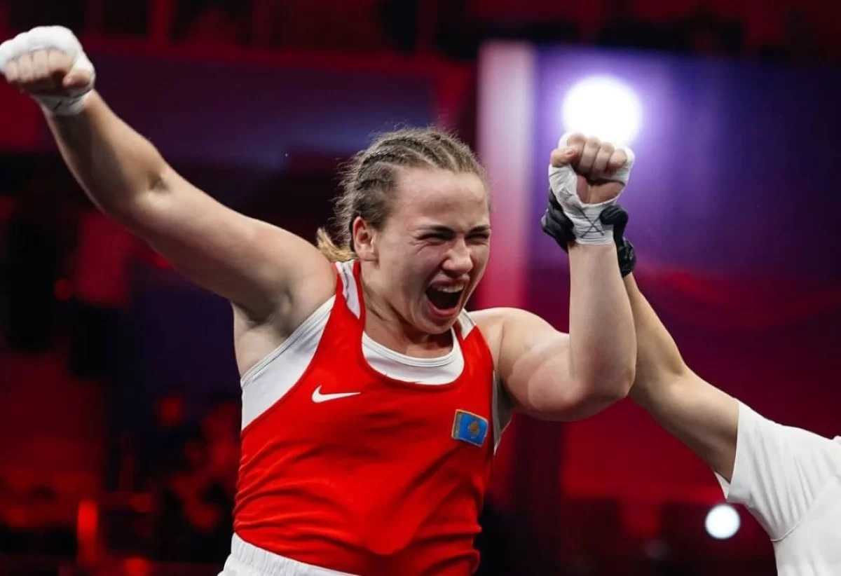 Қазақстандық азулы үнді боксшысын тізе бүктірді (ВИДЕО)