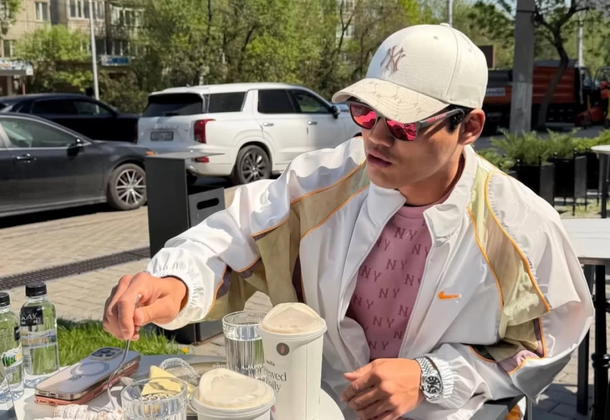 "Мен шығамын!" Еркебұлан Тоқтар ресейлік файтердің шақыруын қабылдады